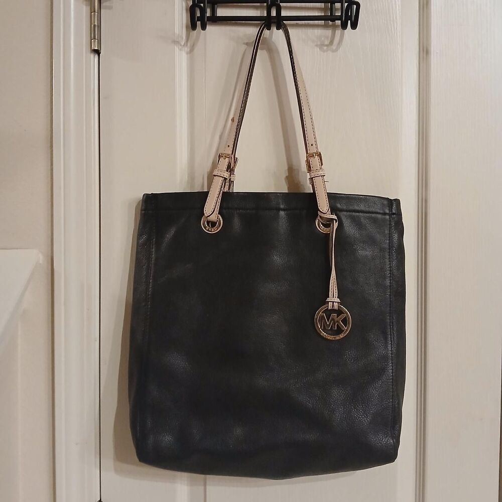Y2K VTG Michael Kors Pebbled Leather Tote Bag Contrast Handle Gold Tone Hardware